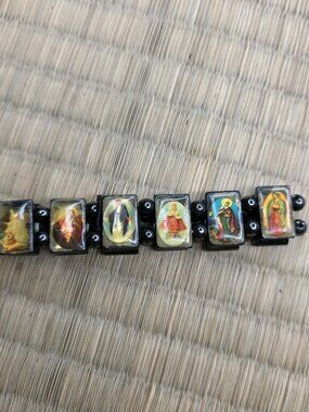 Religious Metal Magnetism Stretch Bracelet ~ Religious Oval Catholic Decals